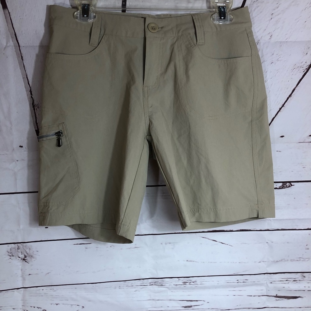 NWT Ascend Performance Khaki Shorts